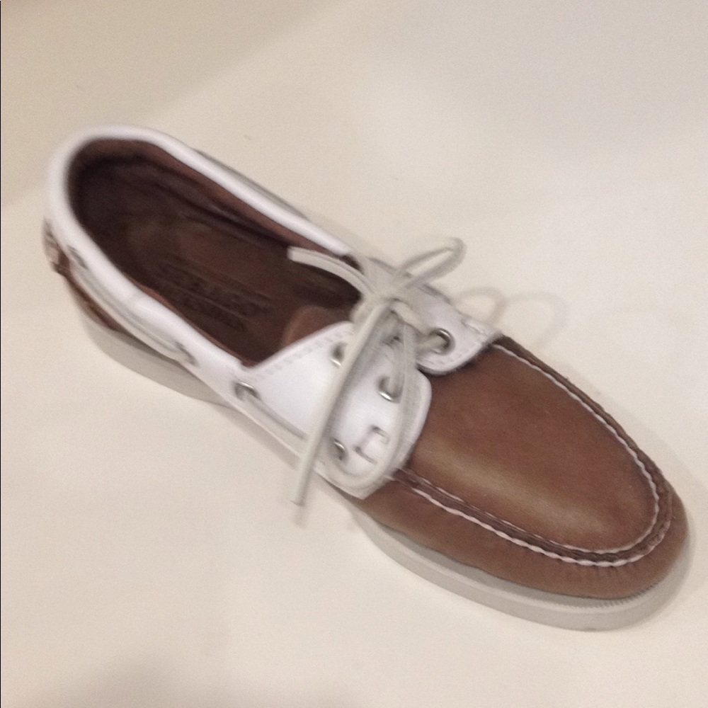 Sebago Docksider in Beach Bronze Leather